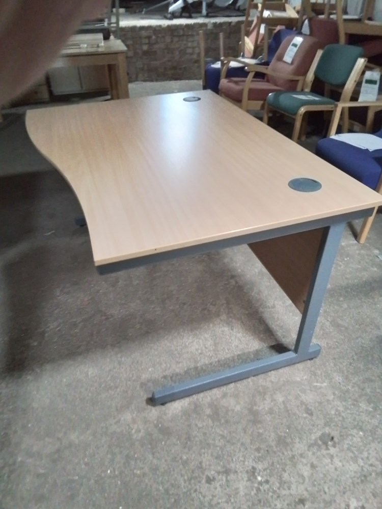 Computer desk