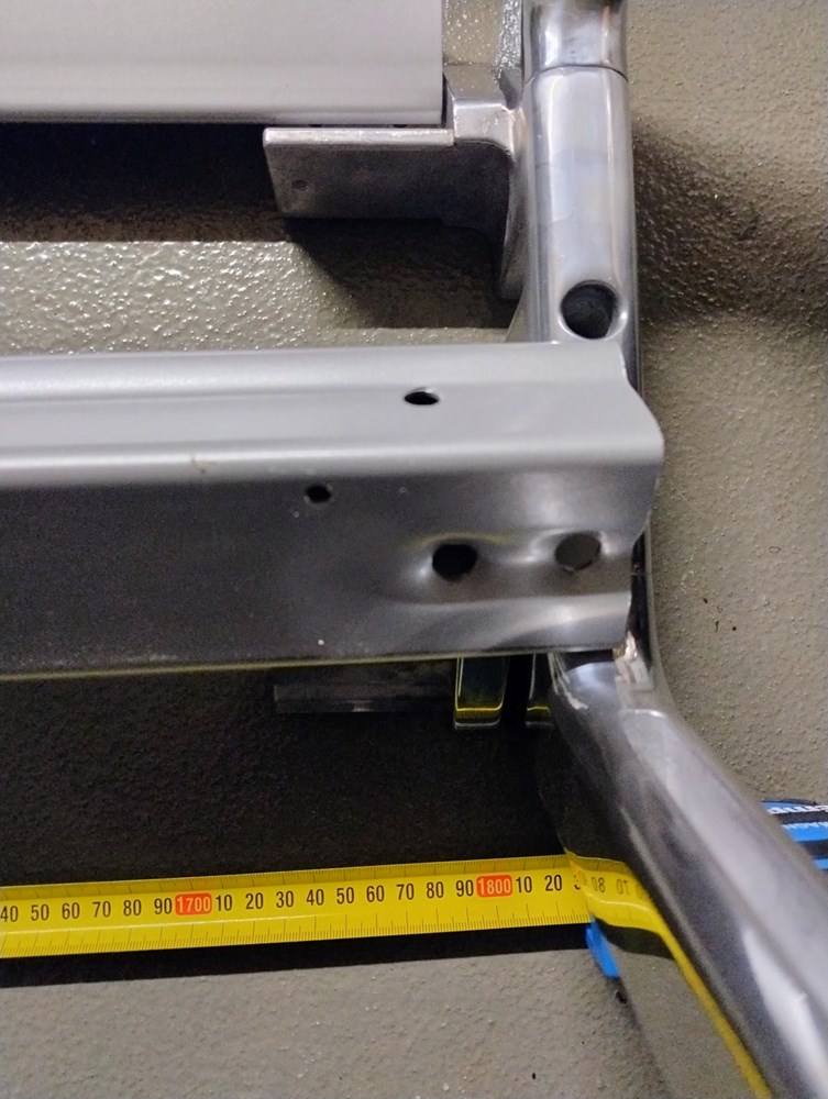 Executive desk legs (x2) and frame