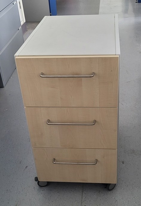3 drawer lab unit on casters