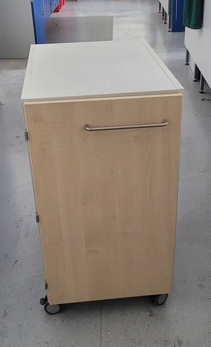 Lab cupboard on casters