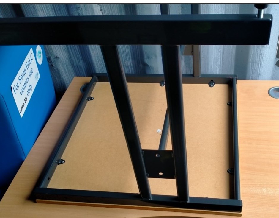 square desk 75x75cm