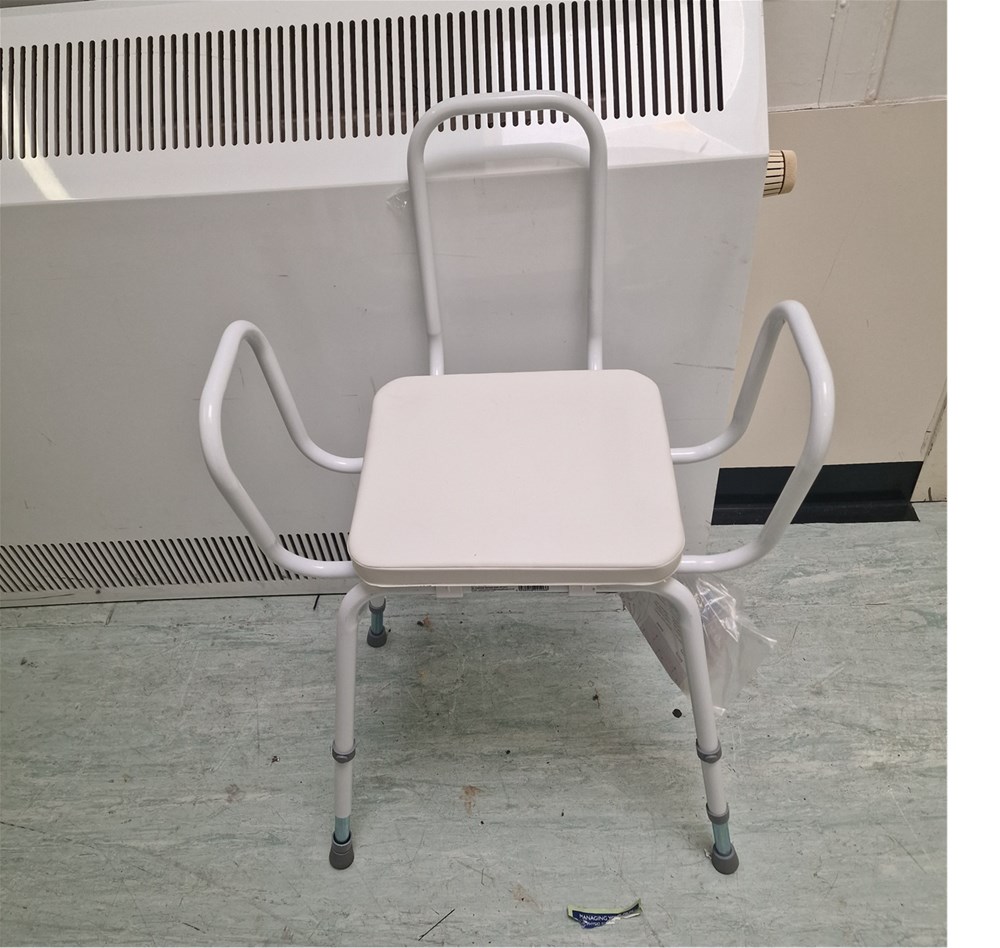 Adjustable Perching Stool