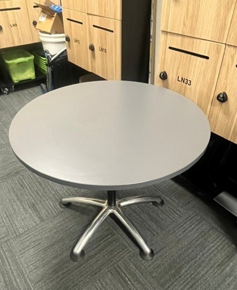 Round Meeting Table
