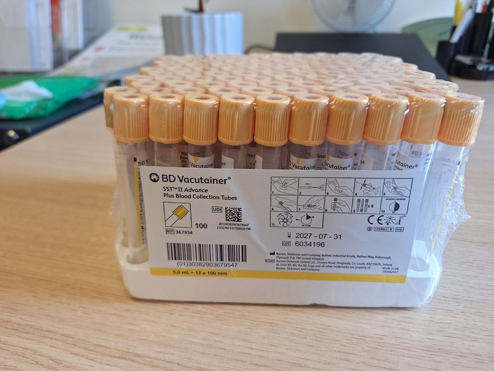 100 Vacutainer blood 5.0 ml collection tubes