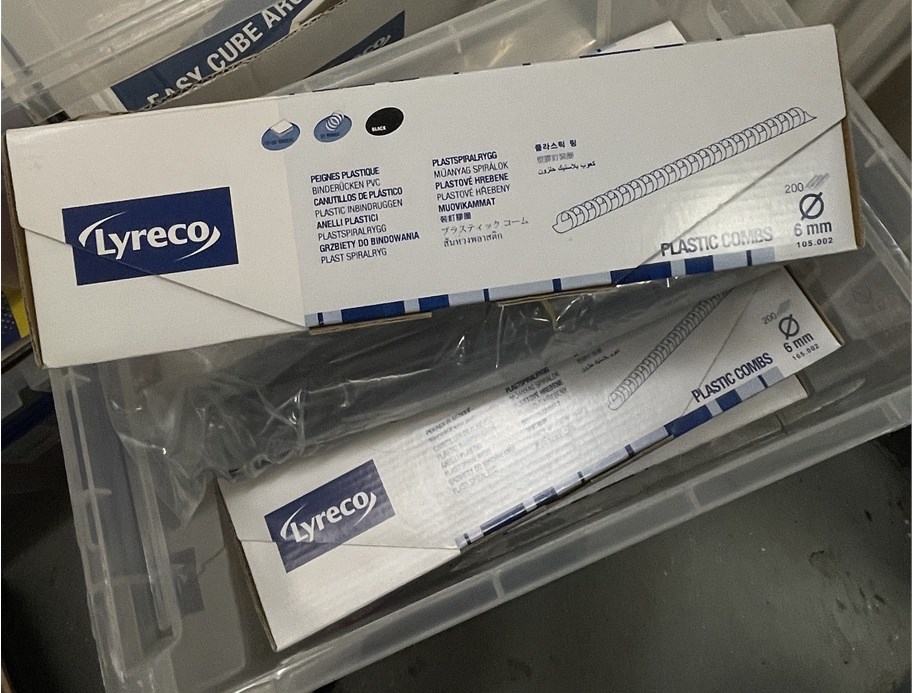 Lyreco 6mm Plastic Combs - 200 Box (x3)