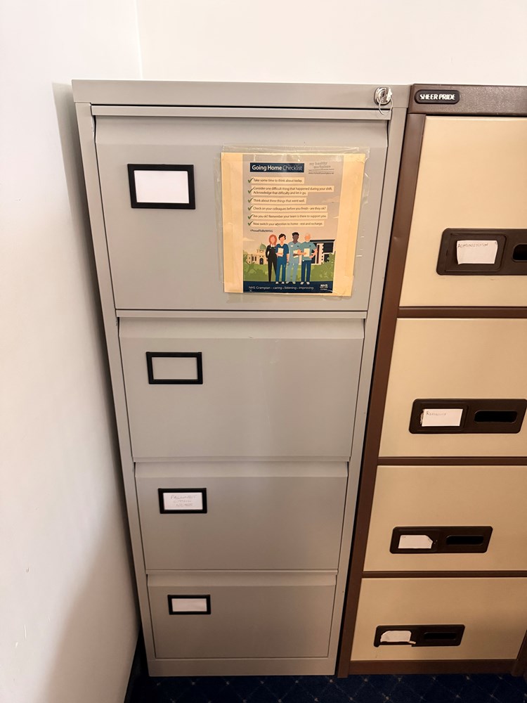 Lockable Filing Cabinets (With keys)