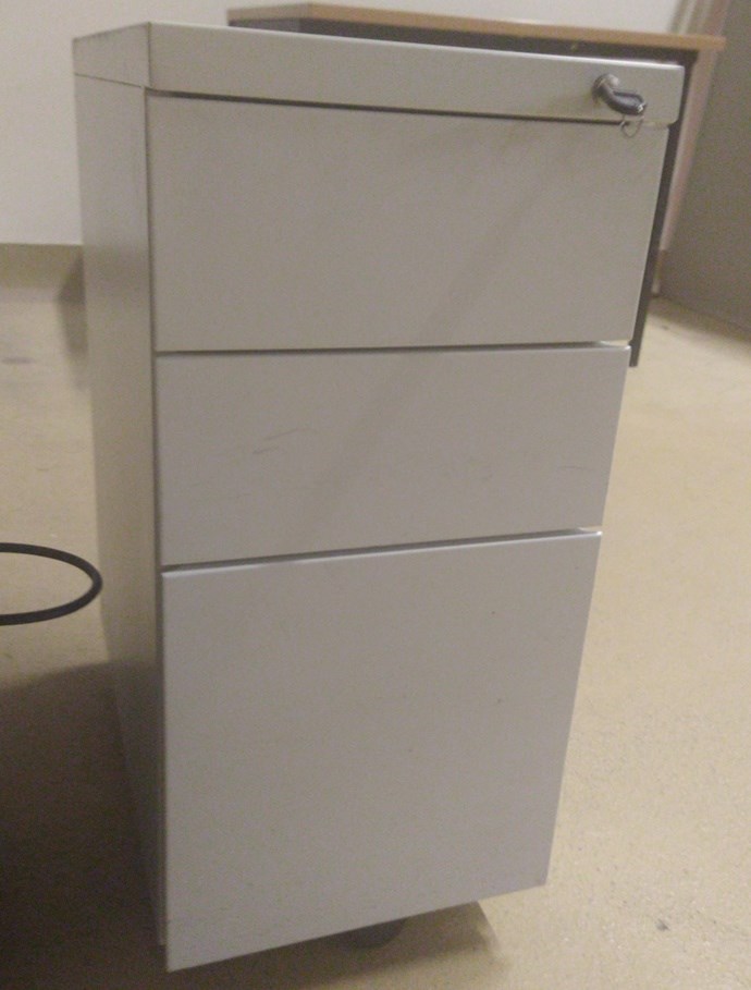 Slim Pedestal with key