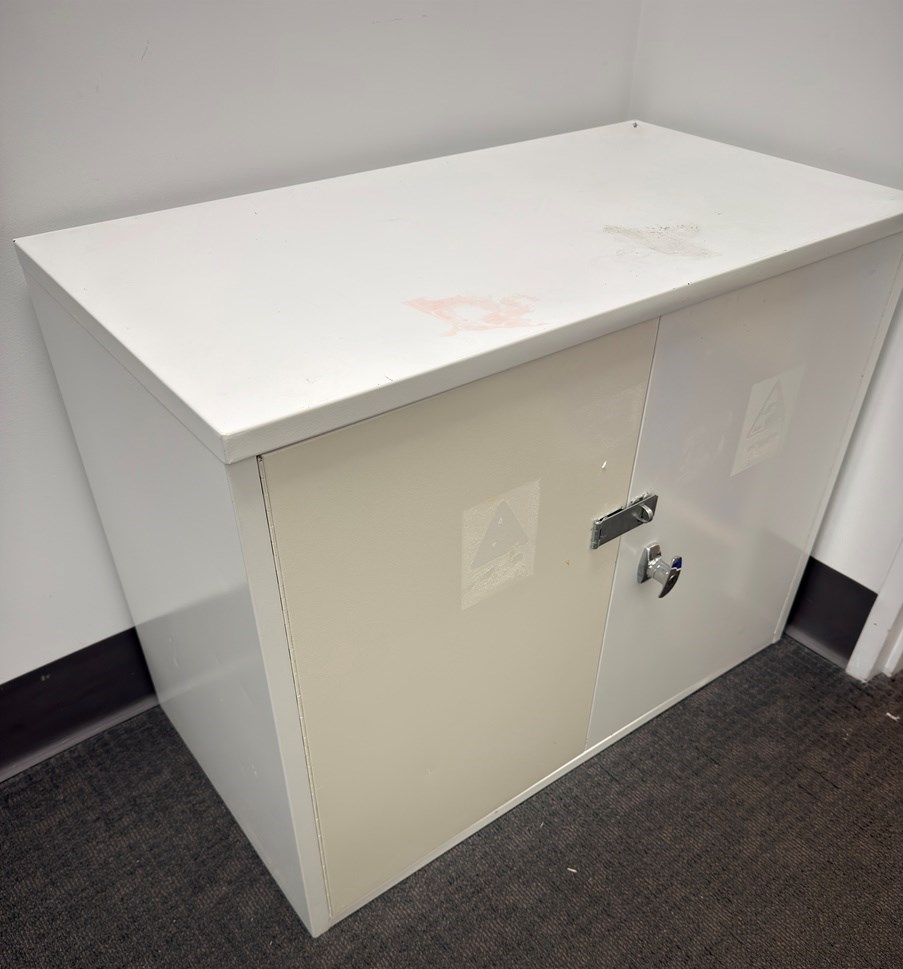 Used hazardous Chemical Cabinet