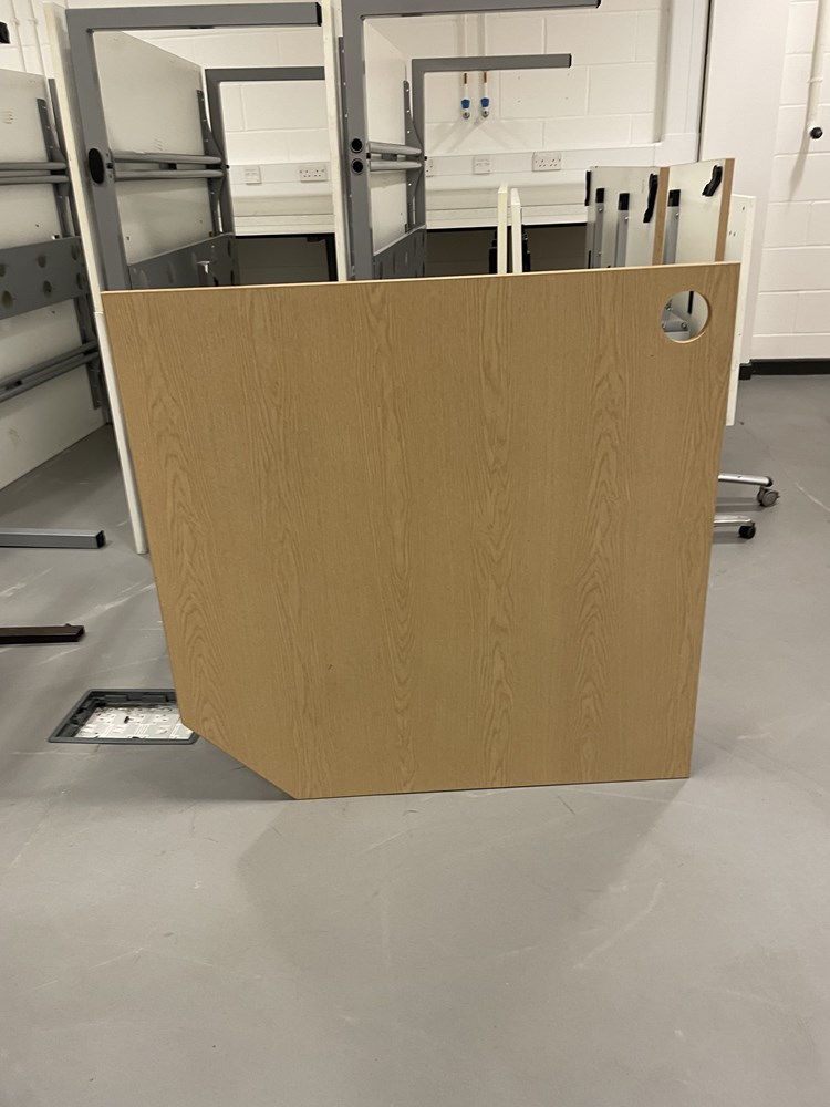 Corner desk