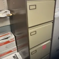 4-drawer filing cabinet with key