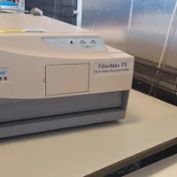 Molecular Devices FilterMax F5 Microplate Reader with Accessories