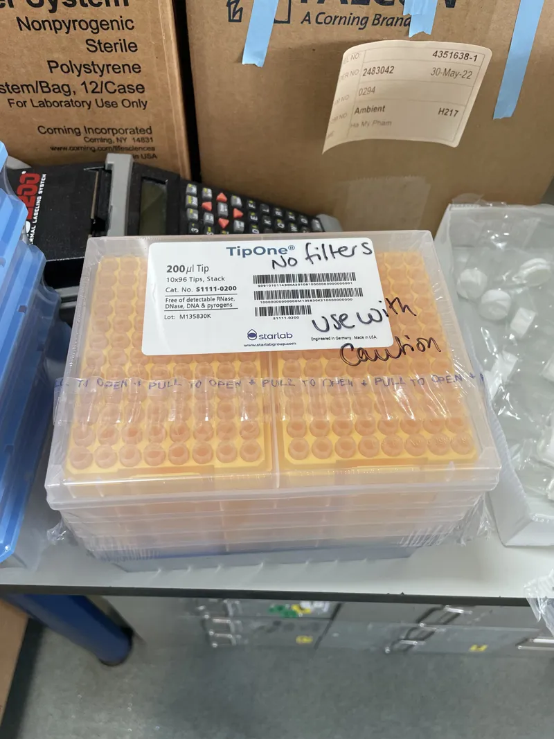 TipOne 200µl Graduated NO FILTER Pipette Tips - Sterile, 10x96 Stack (2x)