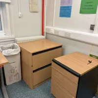 Chairs, filing cabinet, table