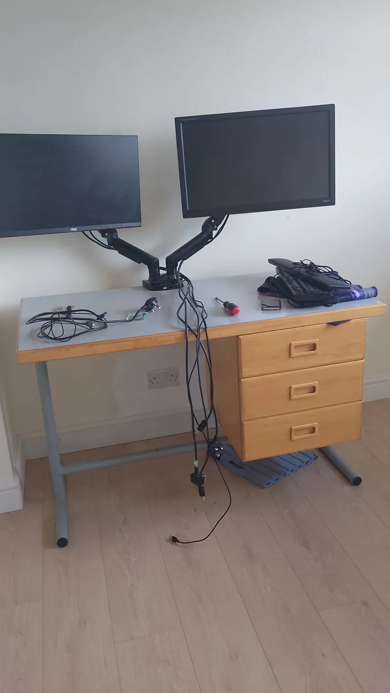 Office Desk Wanted