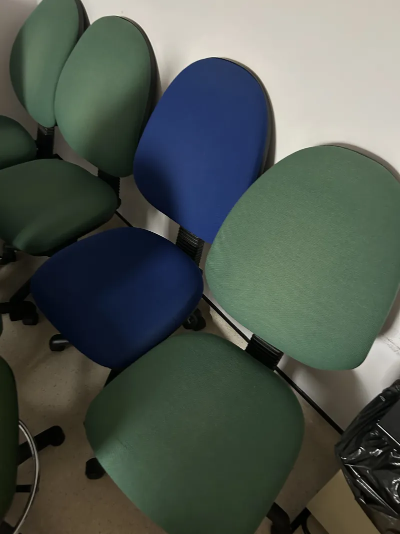 8 wheelie office chairs