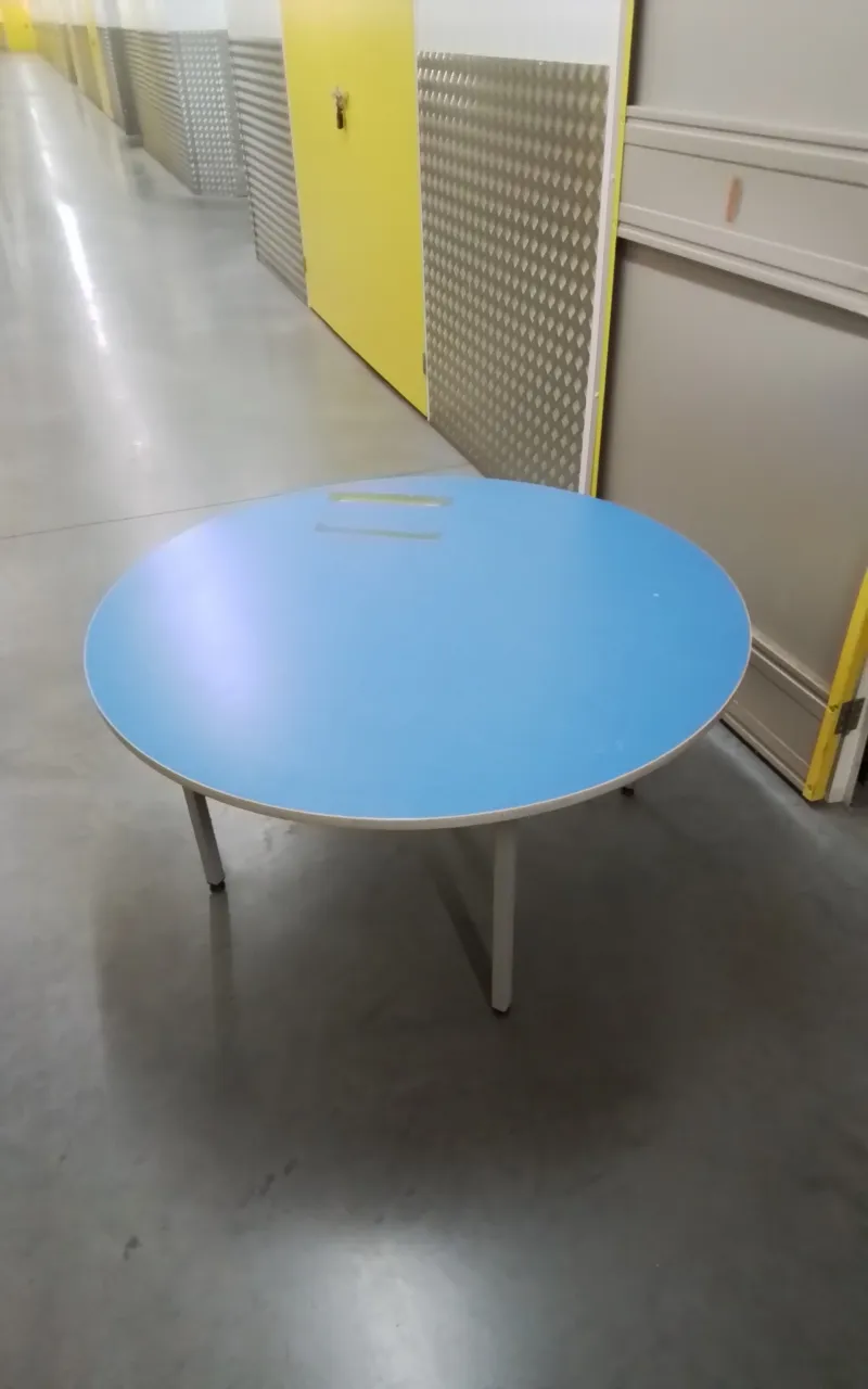 TEST, DO NOT CLAIM Blue Round Table - Diameter approximately 1100mm