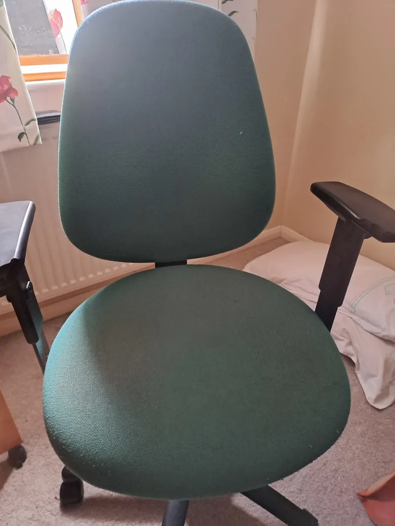 Green Fabric Office Chair with Armrests - TEST ITEM DO NOT CLAIM