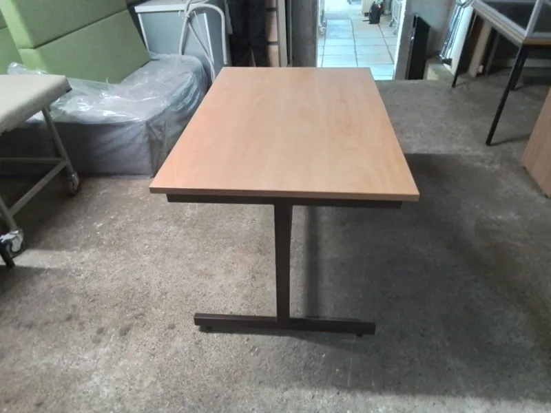 Wooden Table - Light Oak/Beech Veneer