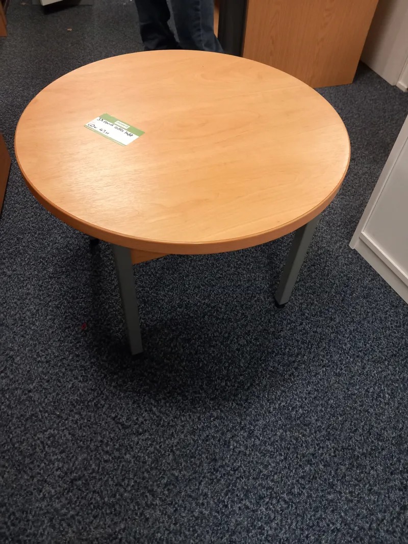 (3X) Round coffee table