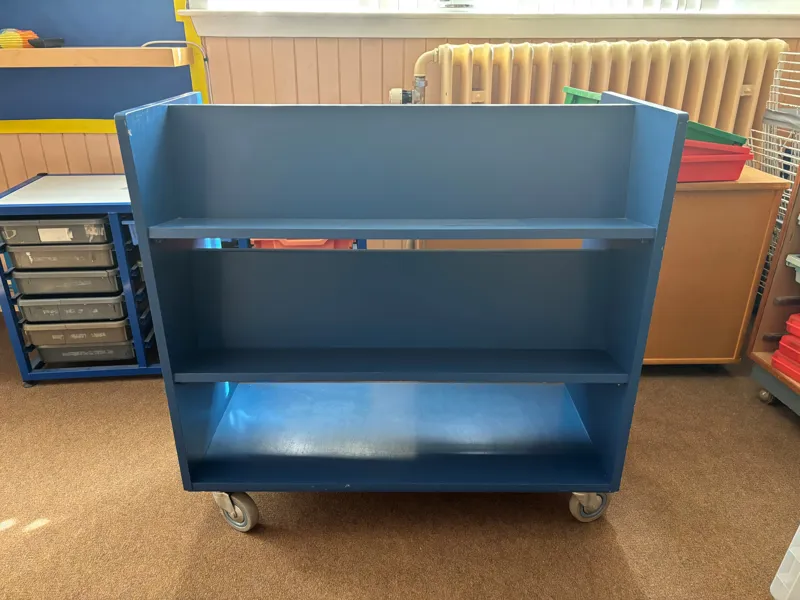 Mobile shelving