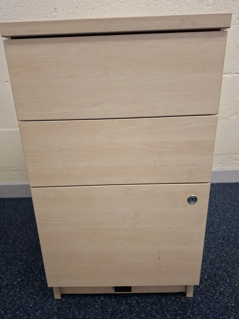 Light Wood 3-Drawer Storage