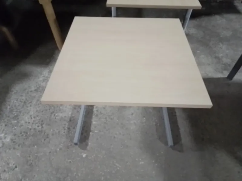 Rectangular MeetingTable with Metal Legs
