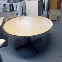 Round Meeting Table with grey Base - Light Wood Top