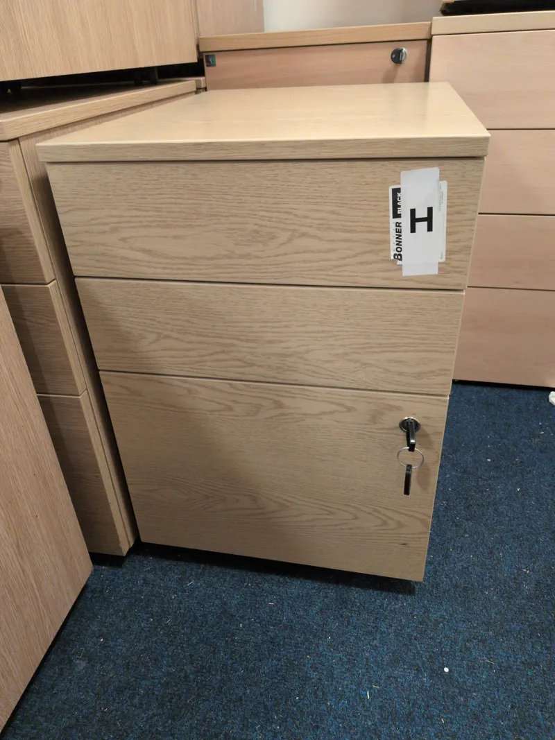Pedestal H - Under-Desk
