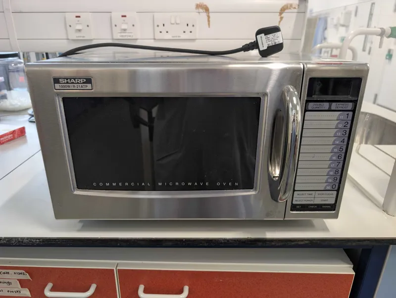 Sharp 1000W Commercial Microwave Oven R-21ATP
