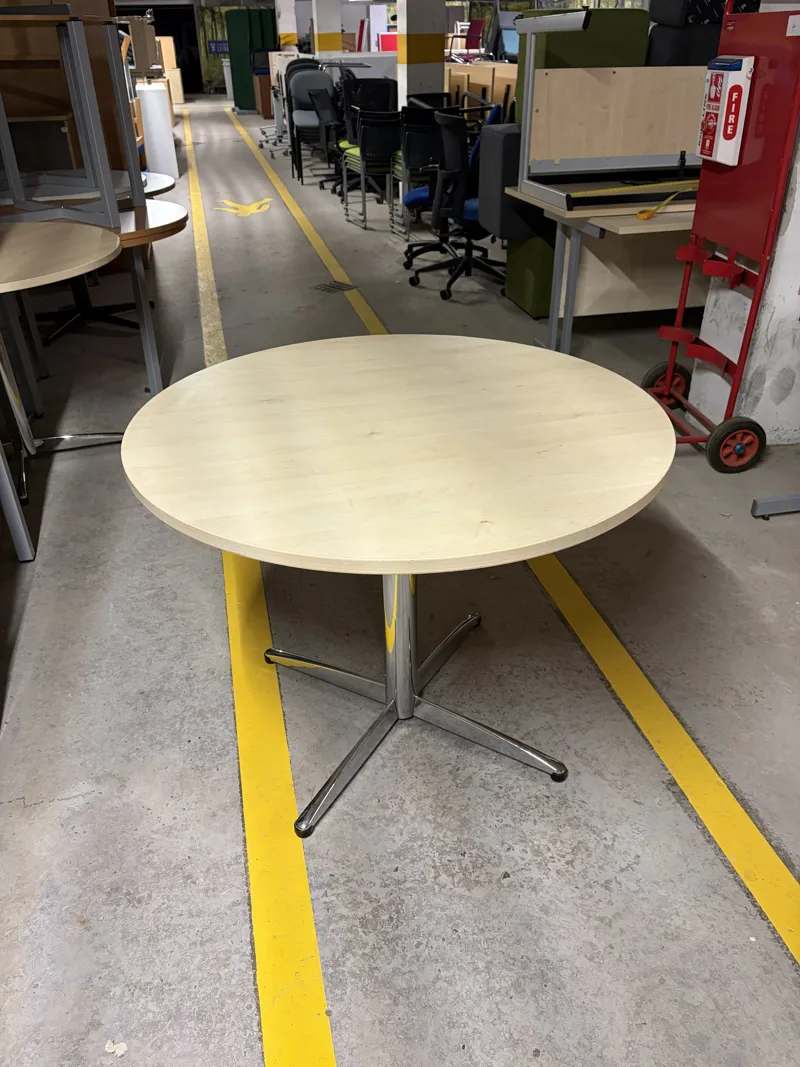 Round Café/Meeting Table with Chrome Base